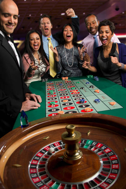ling77 Togel 2D interface showing number selection, odds display, and live draw results
